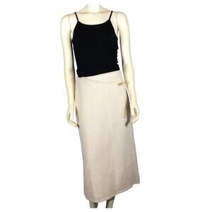 LA BOUTIQUE Wool Wrap cream Skirt with Horn button closing size 6